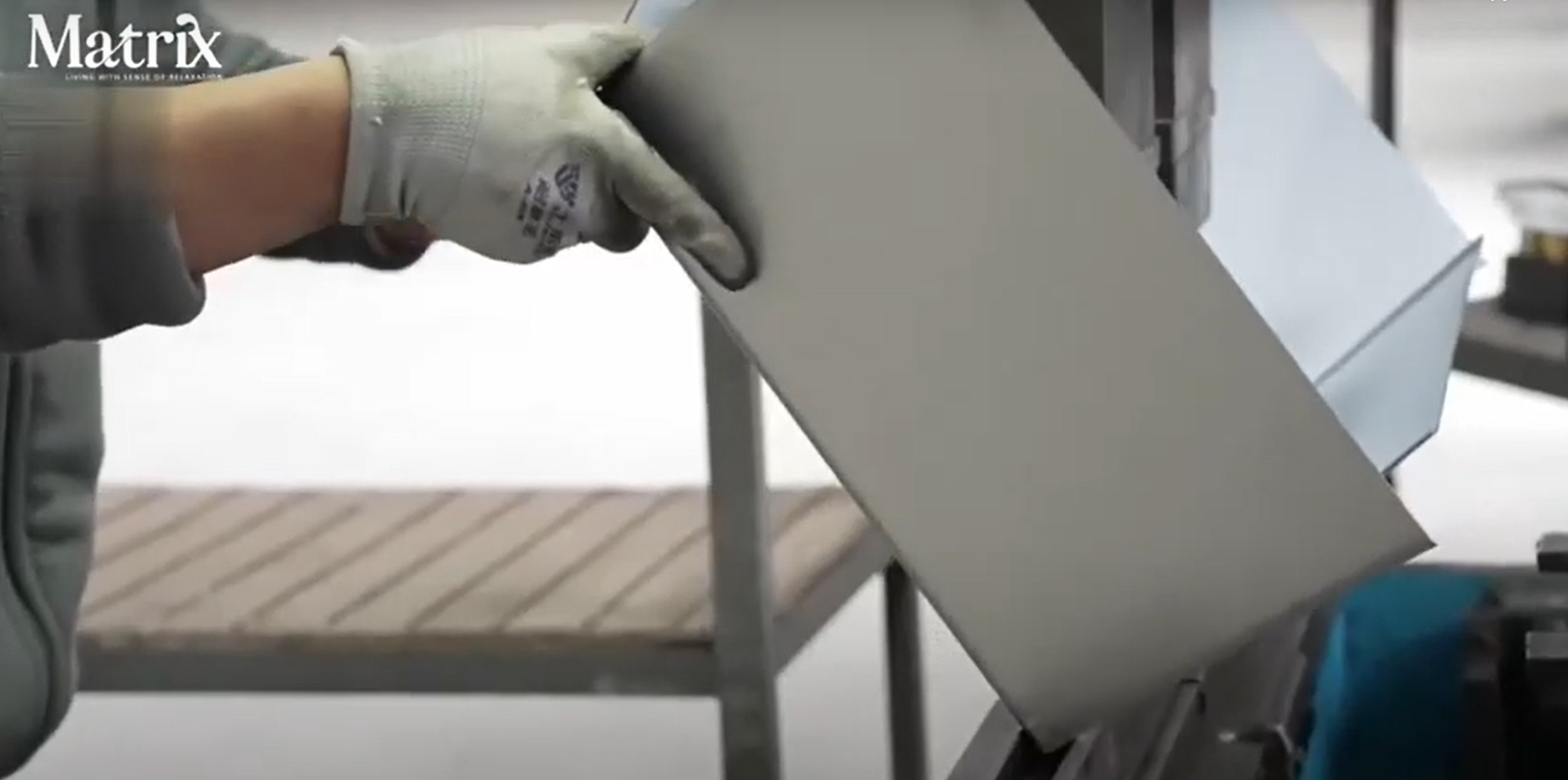 Bending the egde of sink