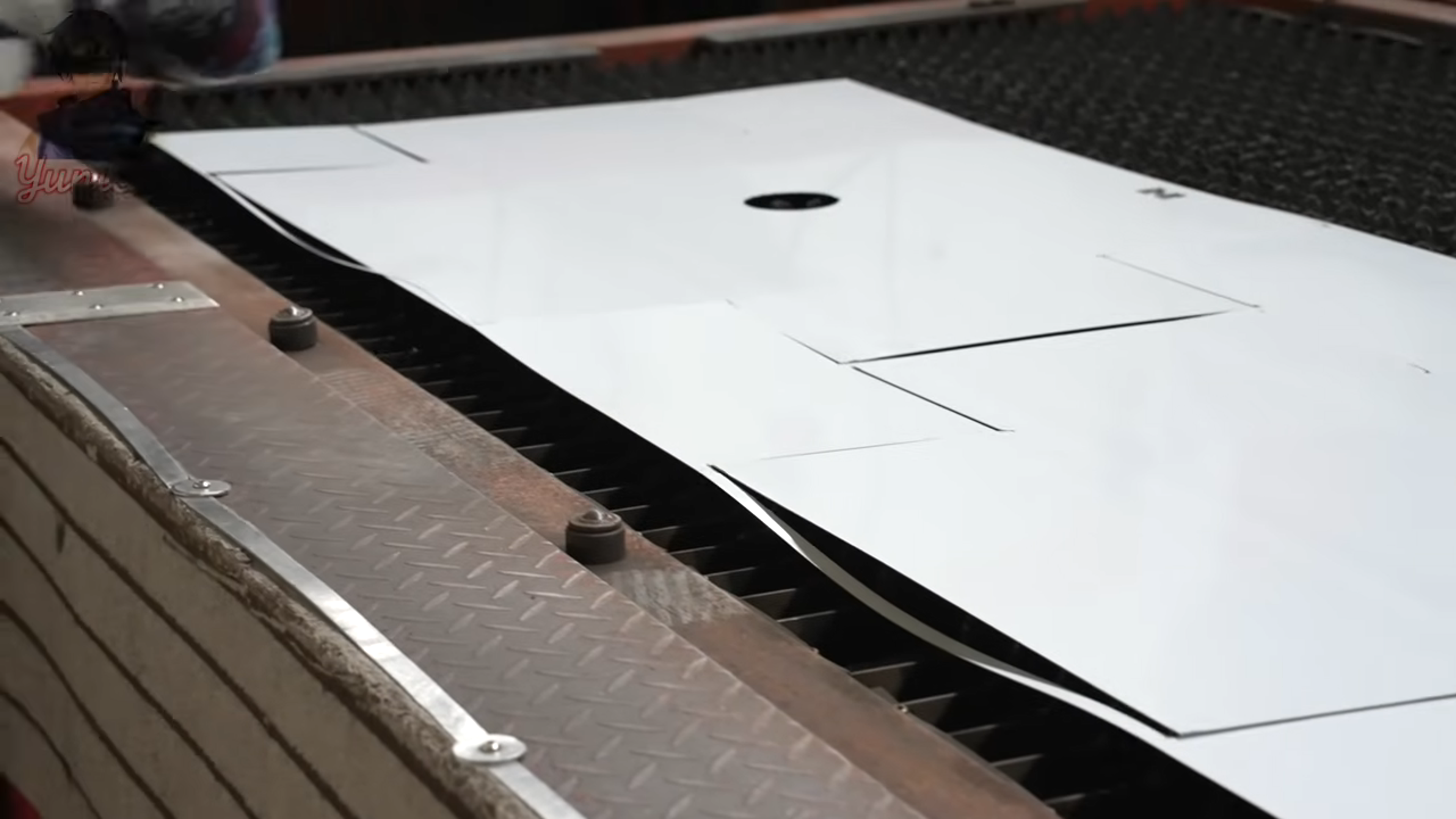 Stainless steel sheet for kitchen sink